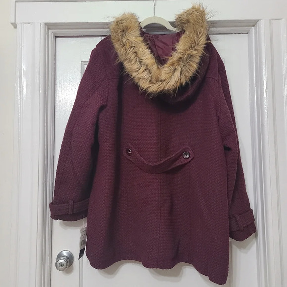 Madden Girl Women's Hooded Toogle Coat with Faux Fur Trim Size 3X Merlot NWT - Picture 3 of 13
